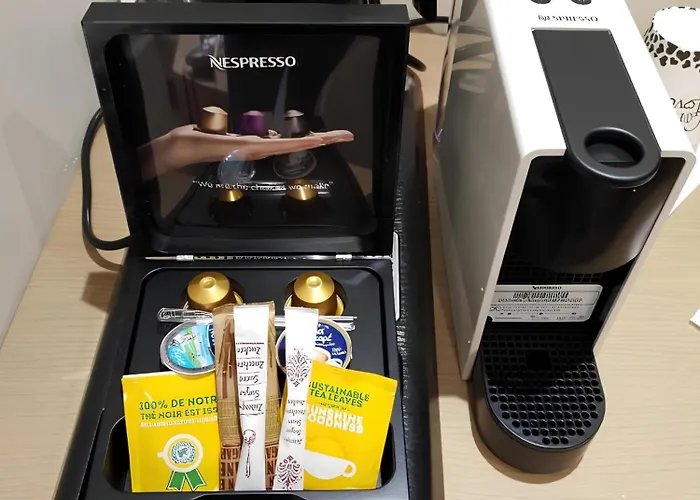 Int13 Via De Filippi ホテル